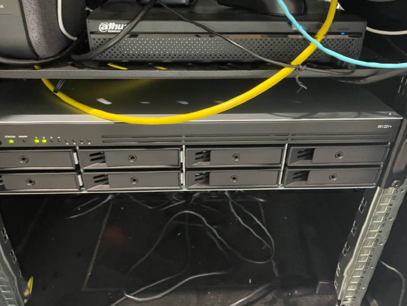 Remplacement d’un NAS vieillissant par un Synology RS1221+